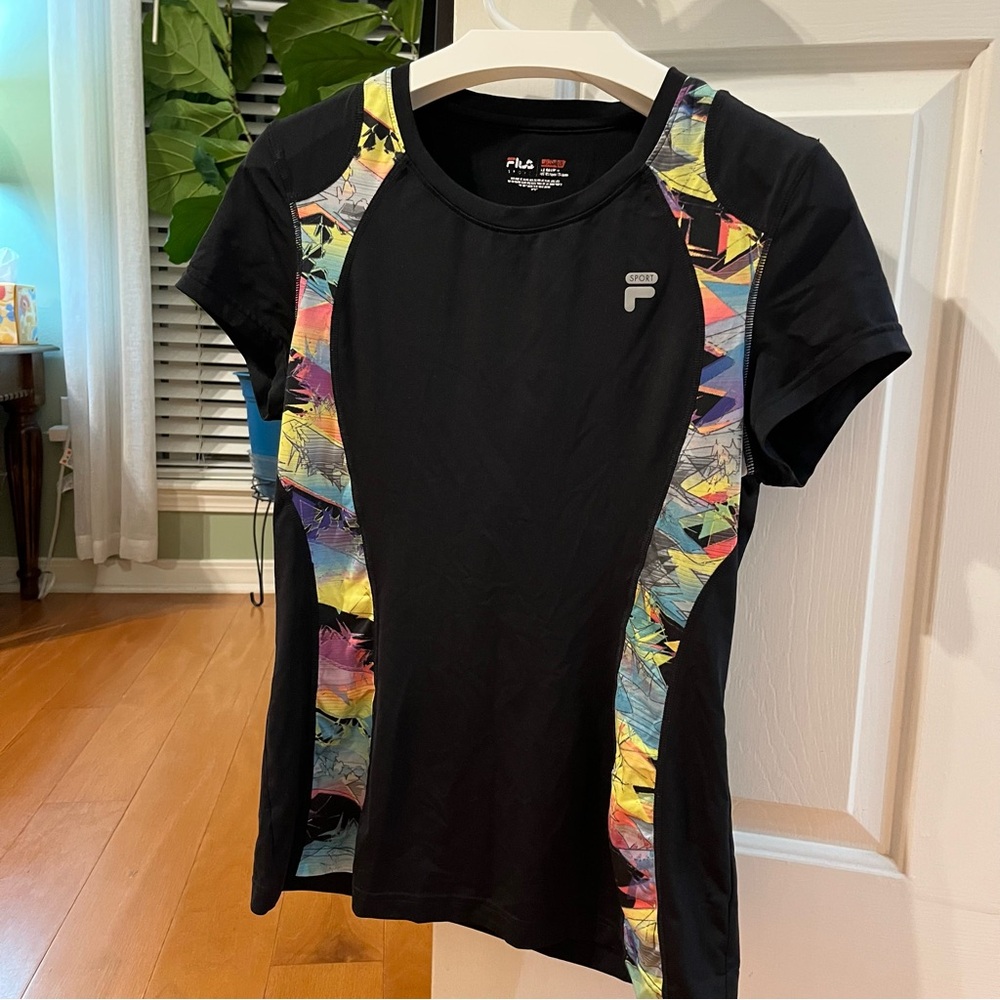 Fila women’s work out shirt - medium - performance material y2k vibe